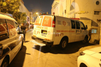  صور: اصابة خطيرة لسيدة اثر تعرضها لحادث طعن بيافا والشرطة تطارد أحد المشتبهين